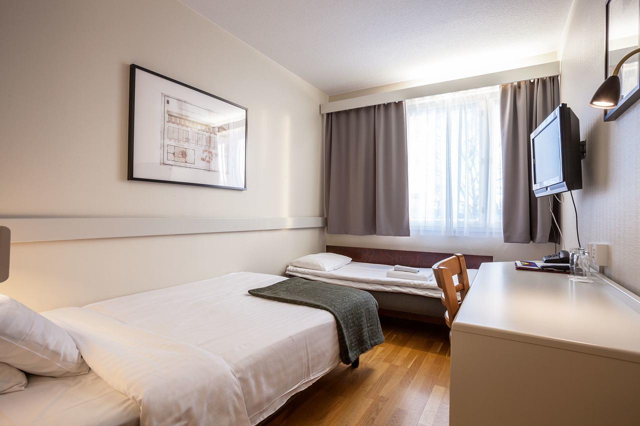 Pietarsaaren Kaupunginhotelli Jakobstad Esterno foto