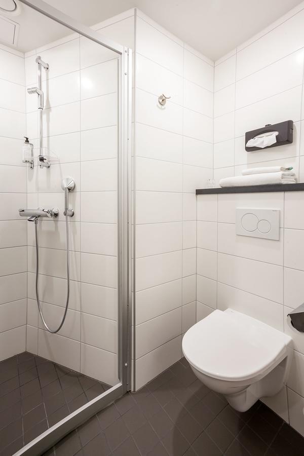 Pietarsaaren Kaupunginhotelli Jakobstad Esterno foto