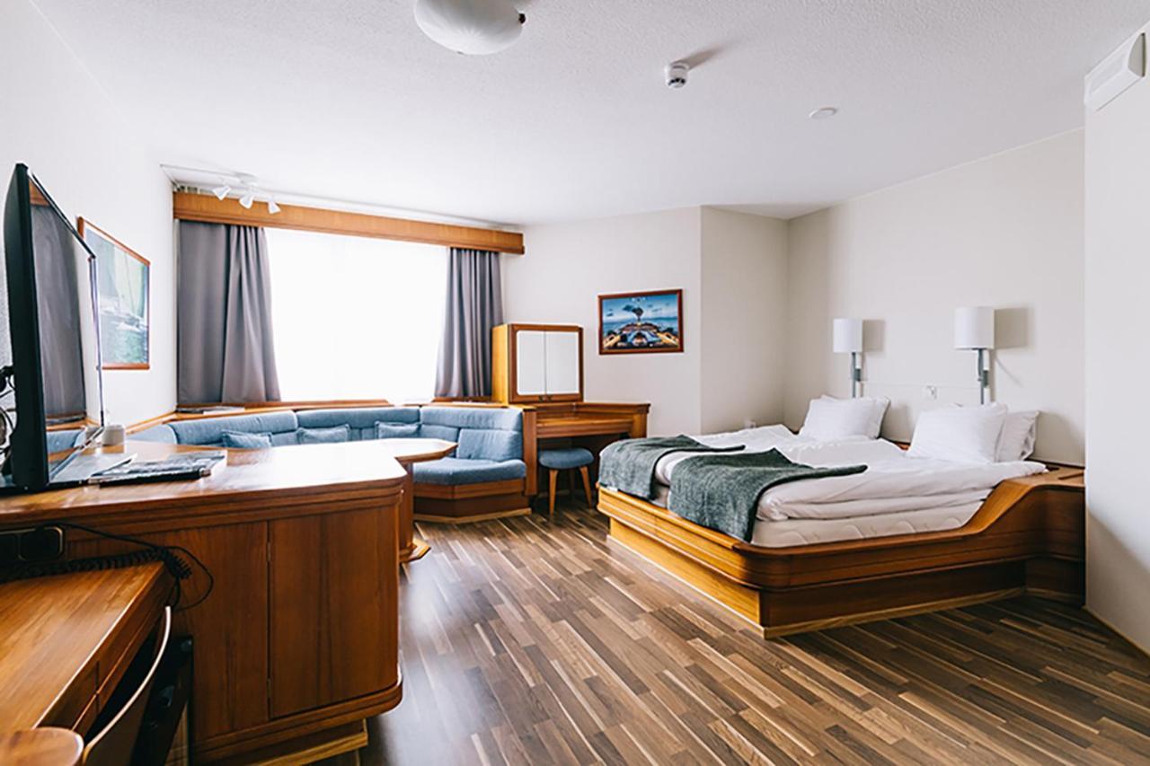 Pietarsaaren Kaupunginhotelli Jakobstad Esterno foto